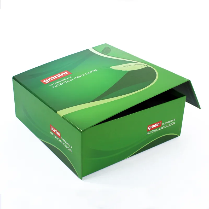 Caja-plastificada-brillo-cierre-iman-granini